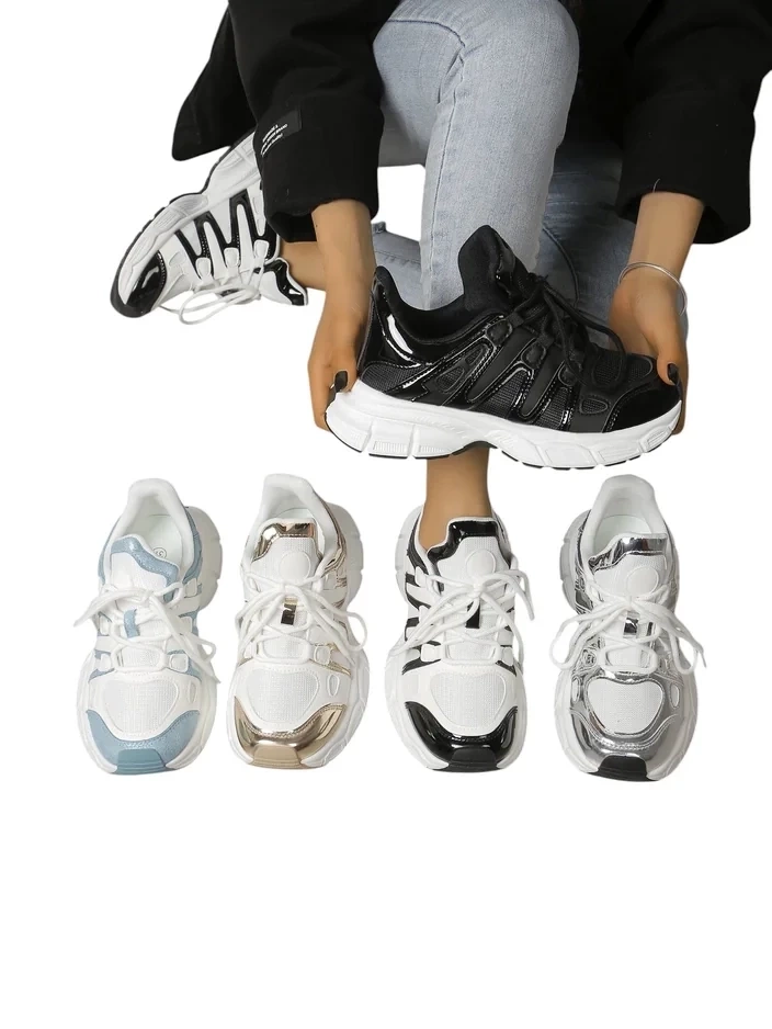 Resti Women's sporty sneakers on a thicker sole Loness