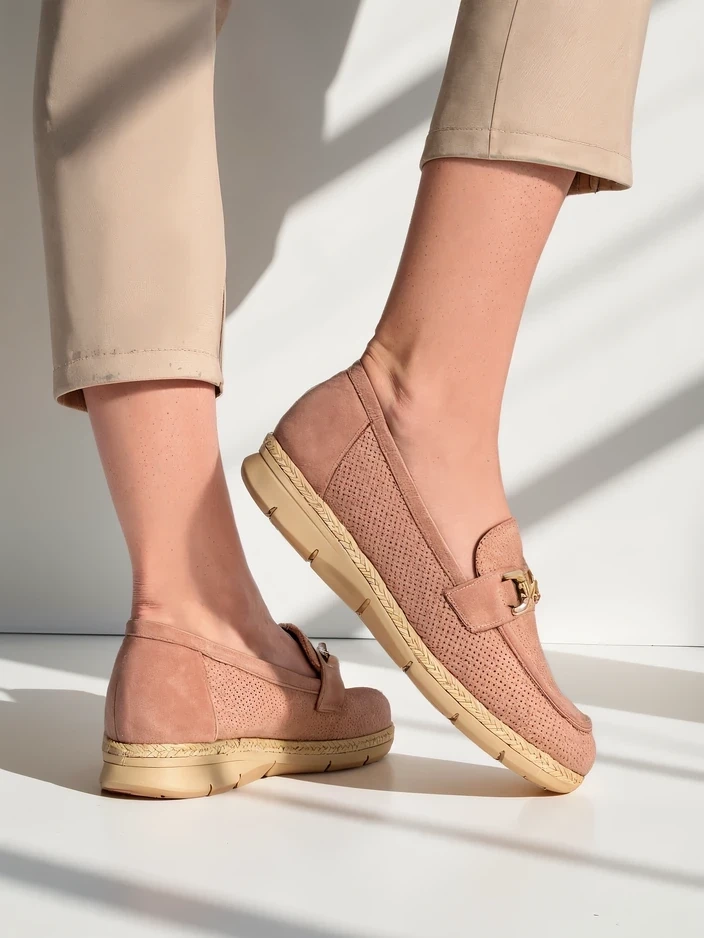 Resti Women&#039;s flats with a decorative detail on the toe