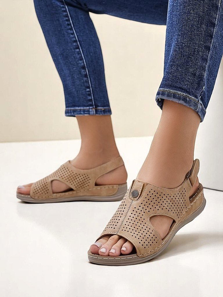 Resti Women&#039;s openwork sandals Leminni