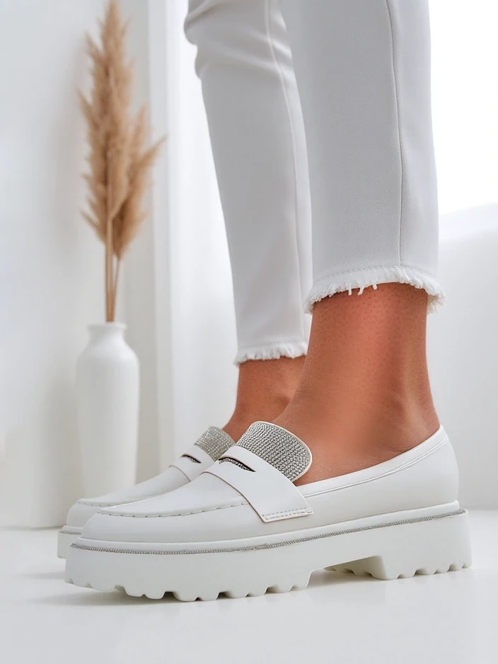 Resti Women&#039;s moccasins with rhinestones Vinness