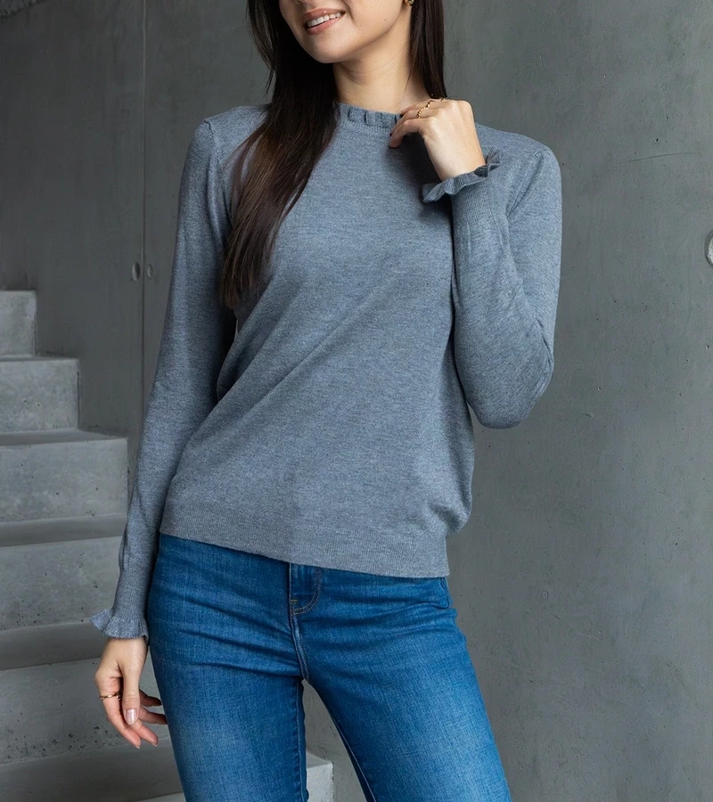UR/CEO Grey soft sweater with ruffle detail Luel