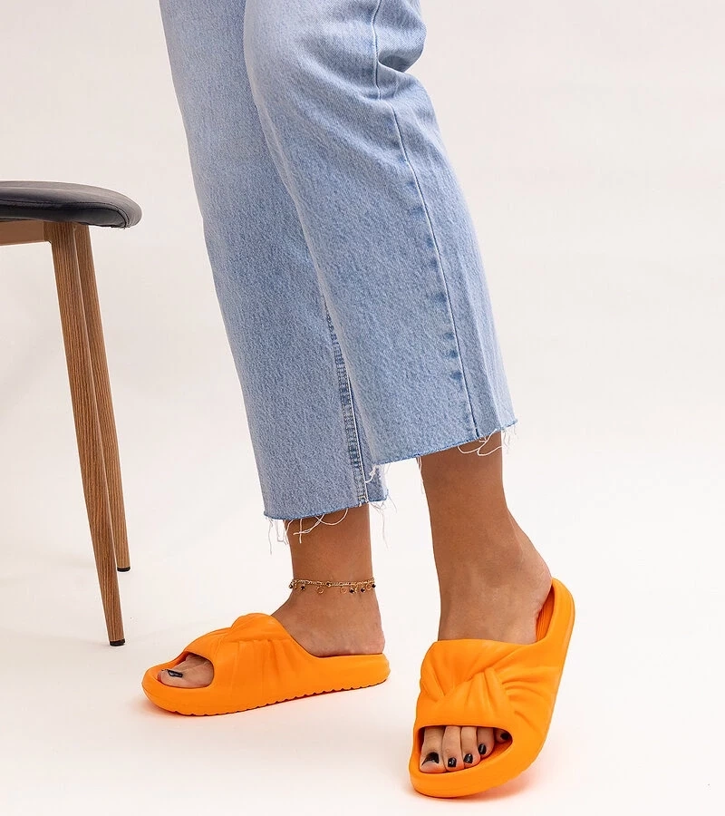 D/CEO Black sandals on a block heel Millo