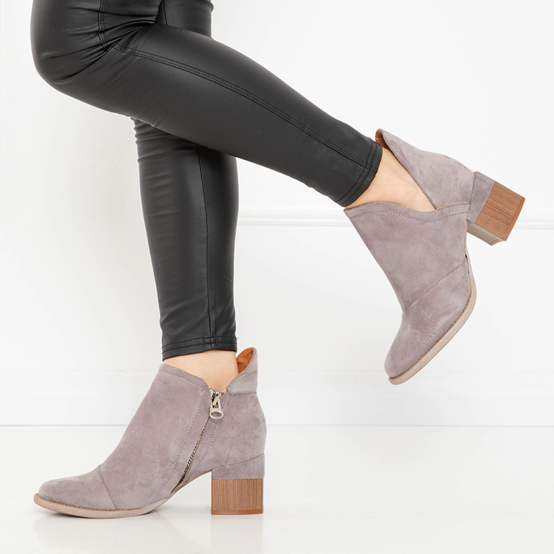 Resti Gray women&#039;s insulated boots on the Karela post - Footwear