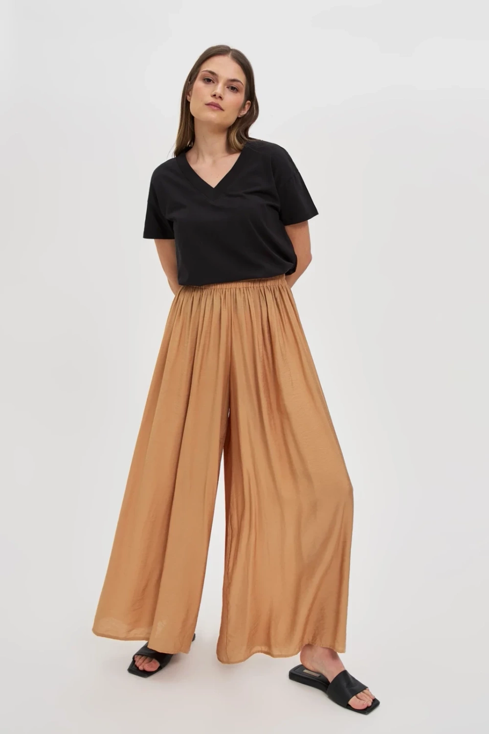 Marisse Black Cotton V-Neck T-Shirt