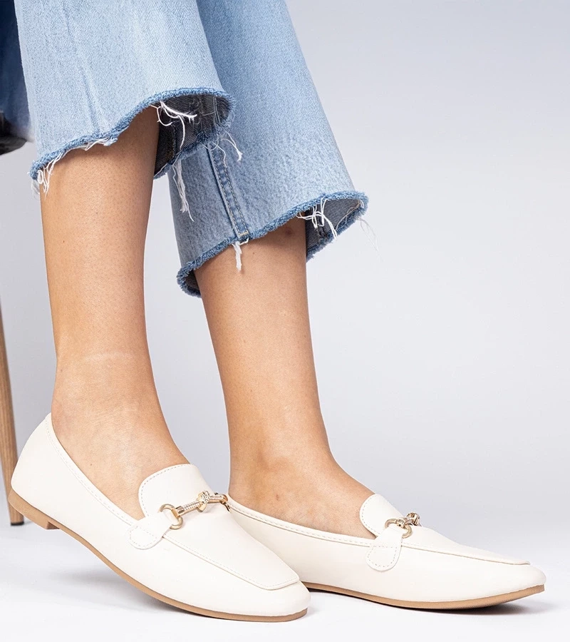 Gemre Mocasini eleganți bej cu ornament auriu și pietre strălucitoare Kalisa