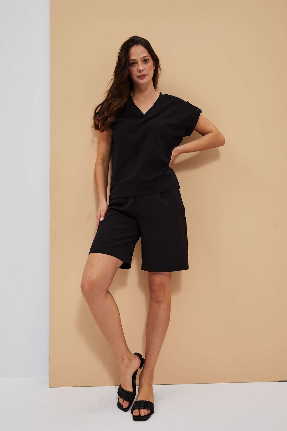 WOMEN&#039;S SHORTS L-SH-4017 BLACK