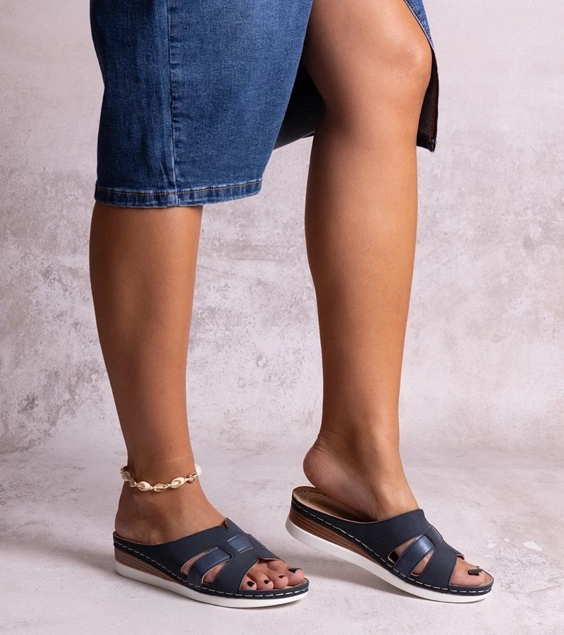 D/CEO Black sandals on a block heel Millo