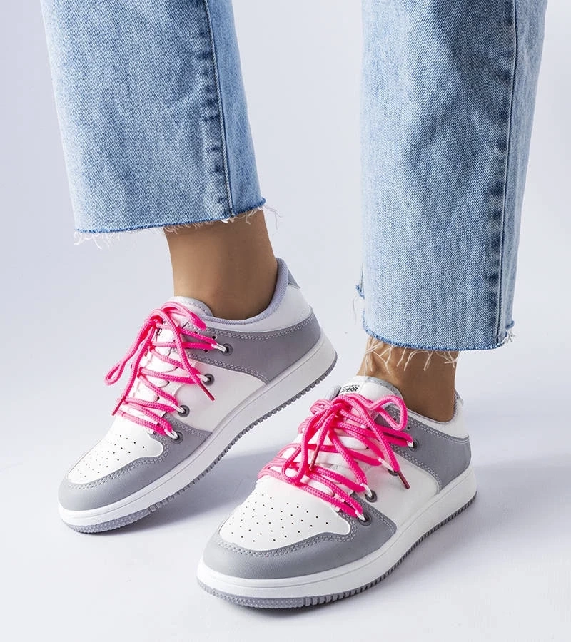 Gemre Adidași Shari retro albi