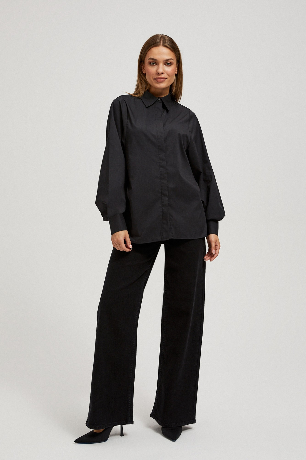 Tailored shirt with puff sleeves