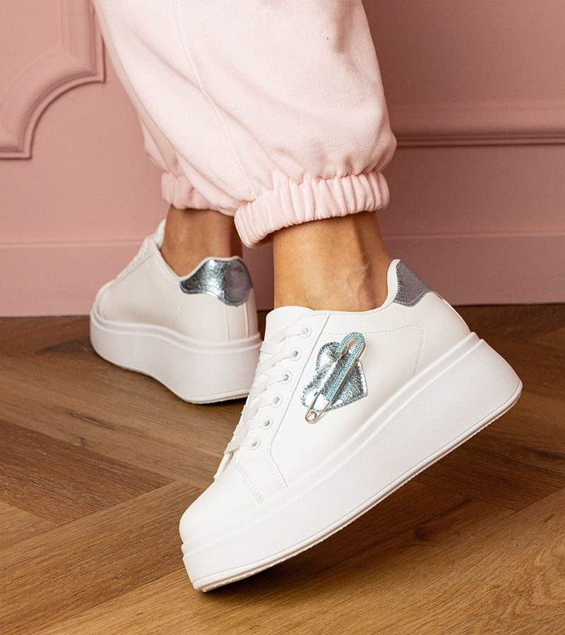 Gemre Adidași albi cu inimioară albastră și cristale Lerisol