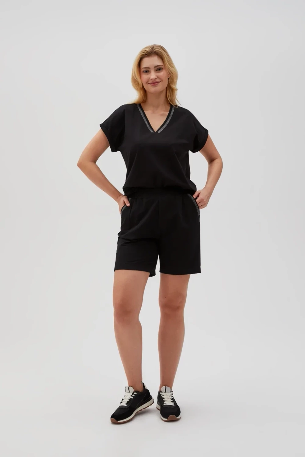 Marisse Women's Shorts L-Sh-4604 Black