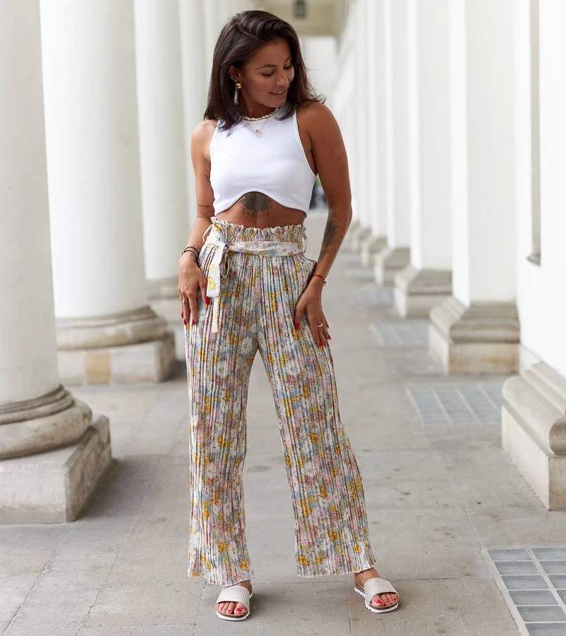 Gemre Pantaloni negri cu pliuri florale Cesate