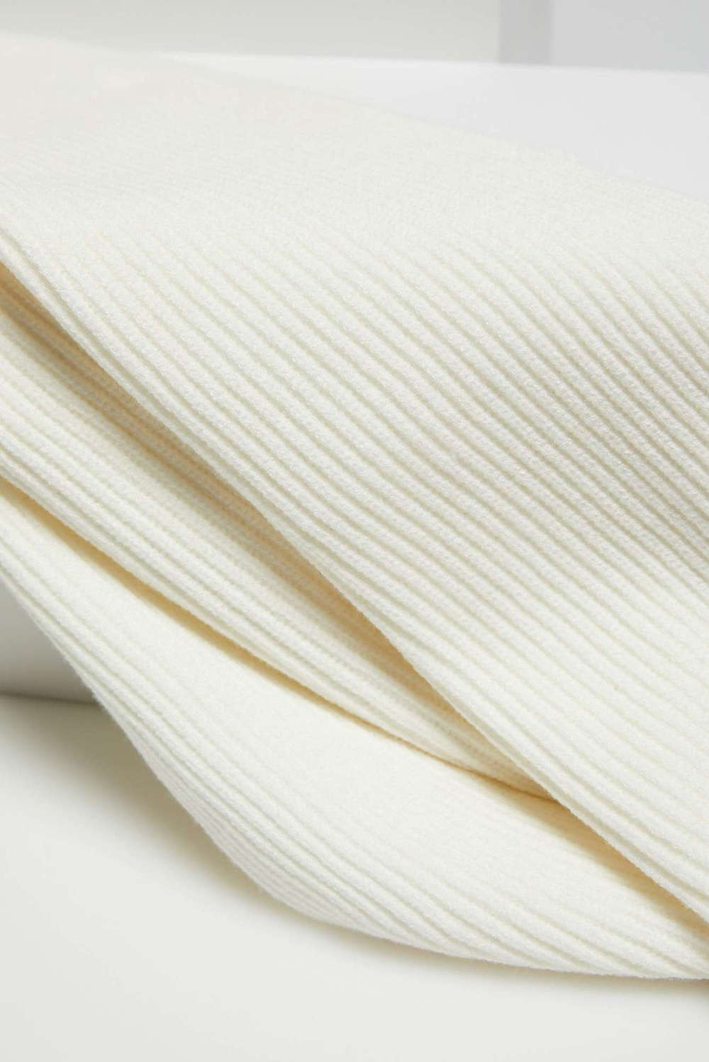 Marisse Smooth Pearl Scarf