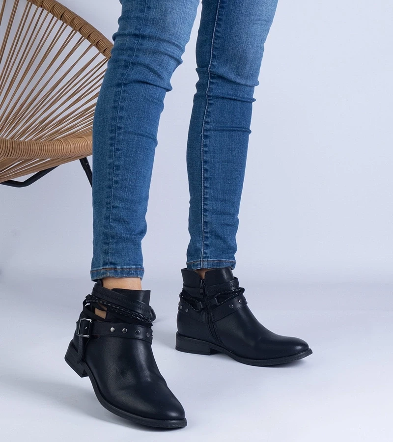 marka niezdefiniowana Black flat ankle boots with a cutout and a buckle Savaner