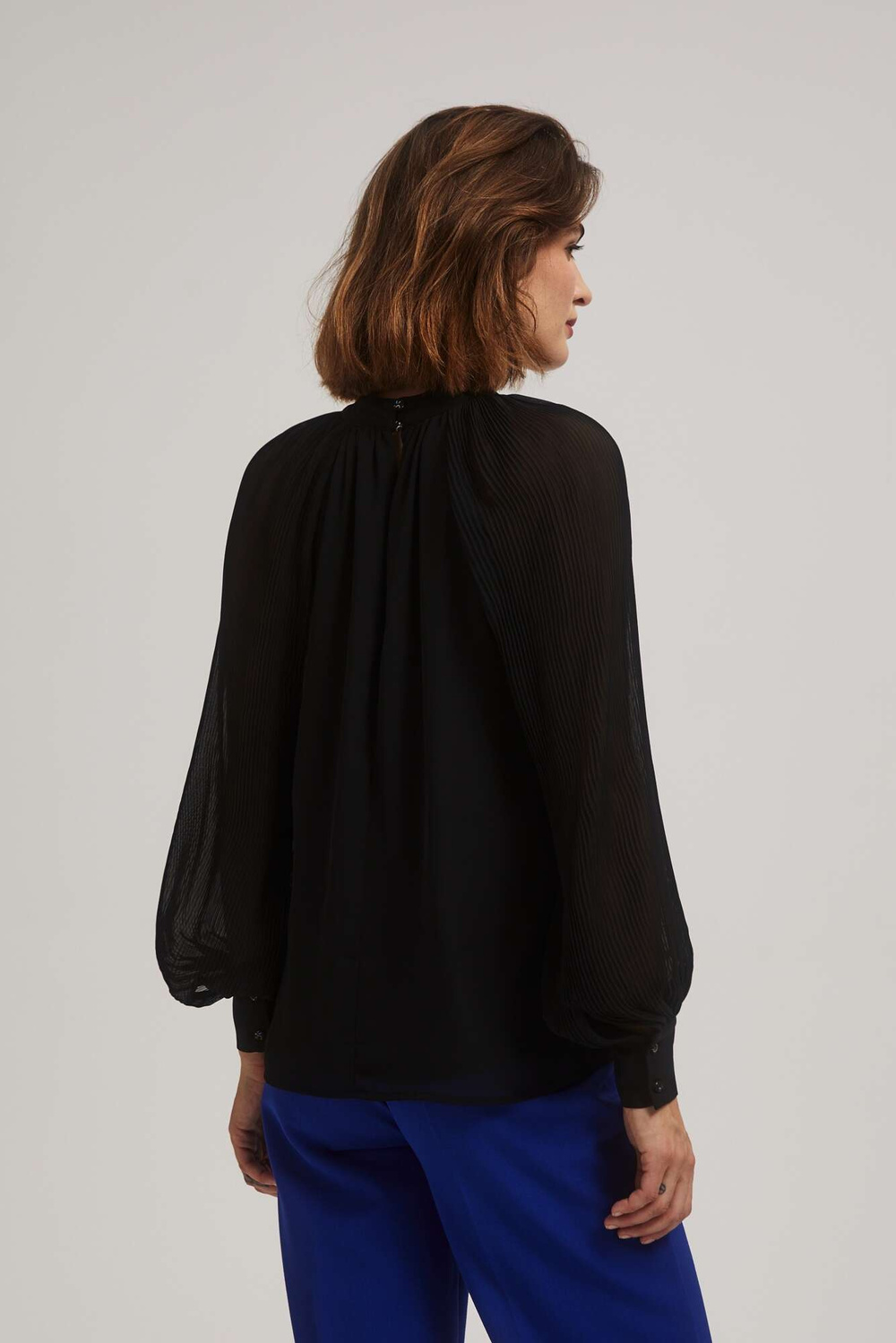 Marisse Shirt With Pleated Sleeves, Black