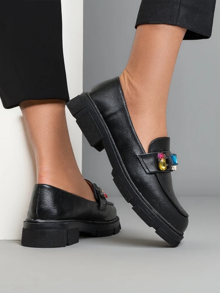 Resti Women&#039;s moccasins with beads Narisco