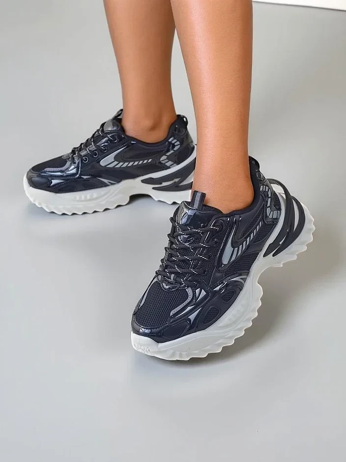 Resti Women&#039;s sports sneakers with a thicker sole Annete