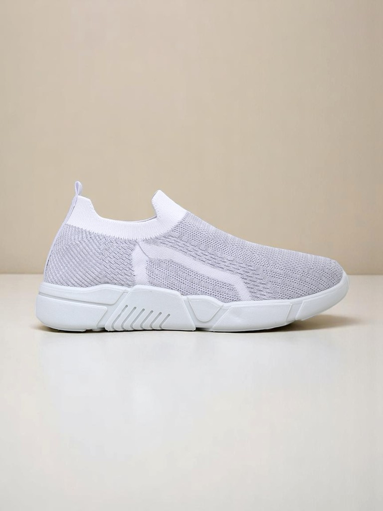 Resti Women's slip-on fabric sports shoes Vena