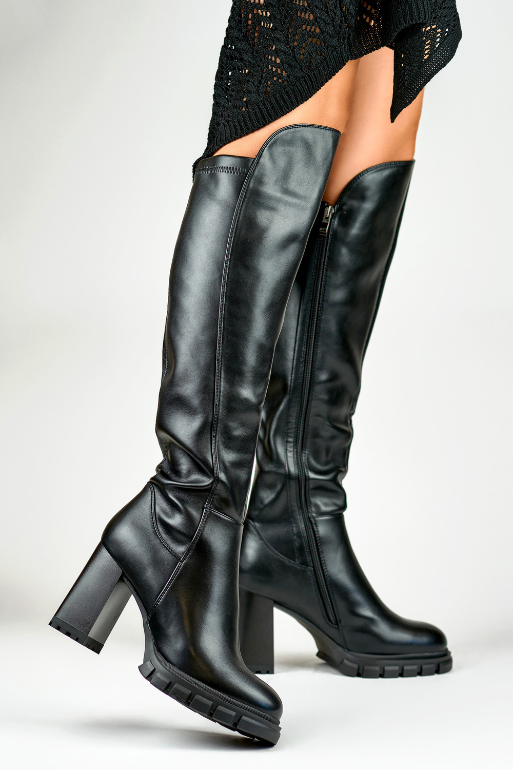 primohurt Czarne kozaki nad kolano z ekoskóry na wysokim słupku