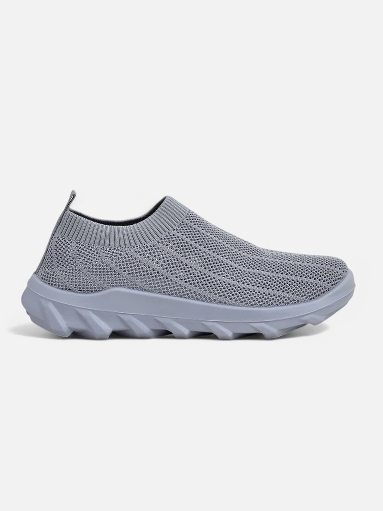 Resti Women's Slip-On Fabric Sports Shoes Perrey