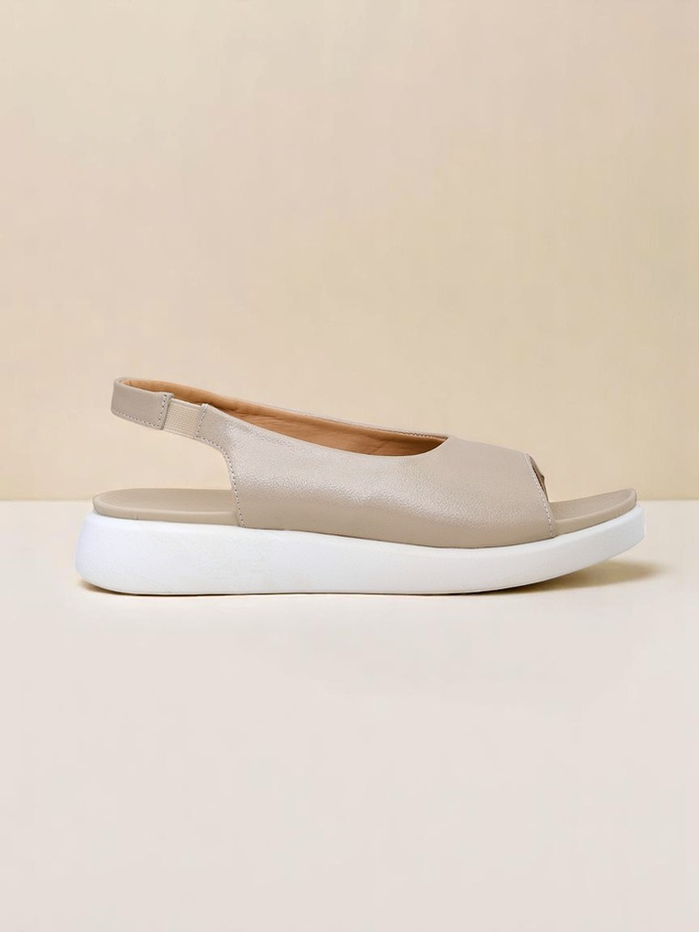 Resti Women&#039;s Luna Shines Thick-Soled Sandals