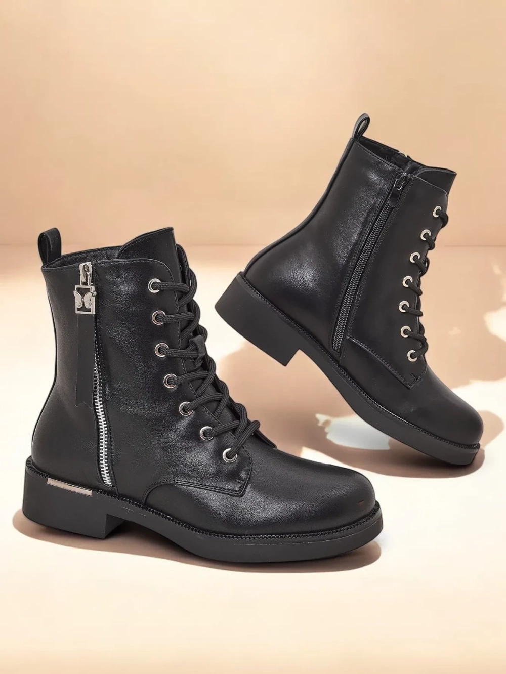 Resti Women&#039;s lace-up boots Selocii