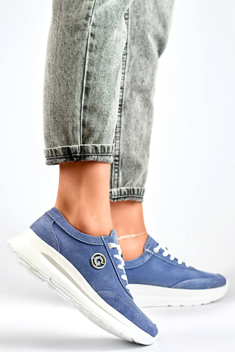 primohurt Sneakersy damskie ze skóry naturalnej w kolorze jeans