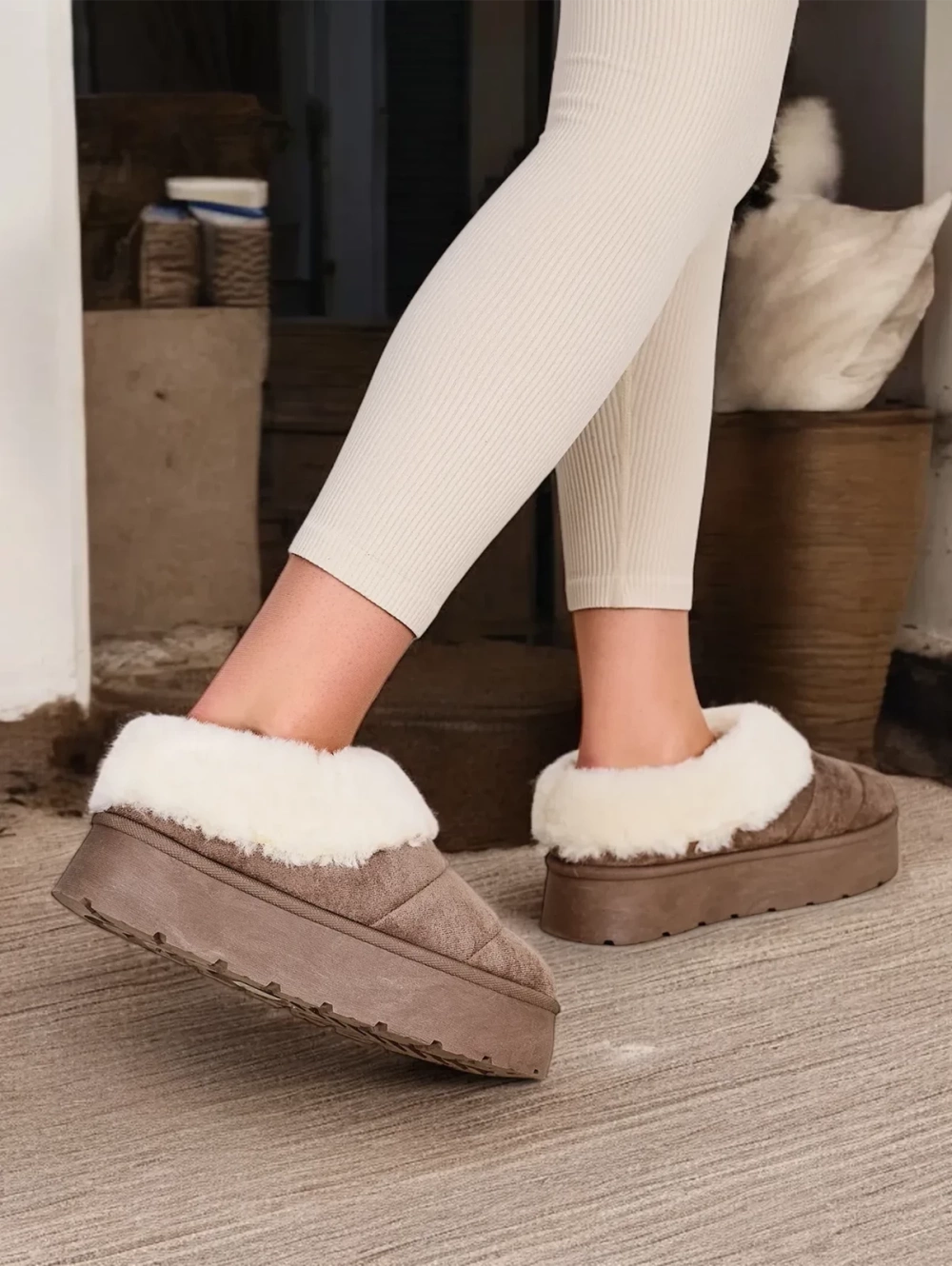 Resti Women's short boots in the style of snow boots Eliozi