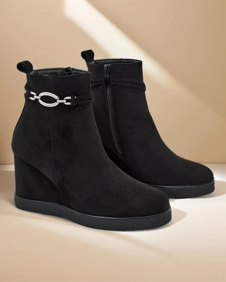 Resti Nerri women's boots on heels