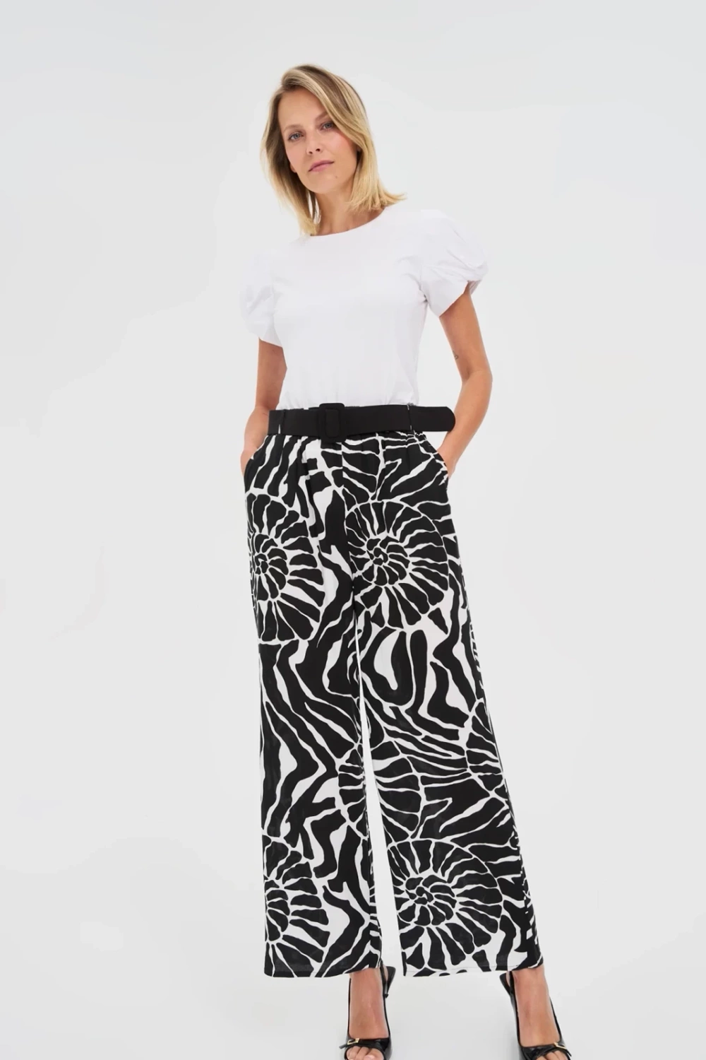 Marisse Viscose Trousers With A Belt, Black