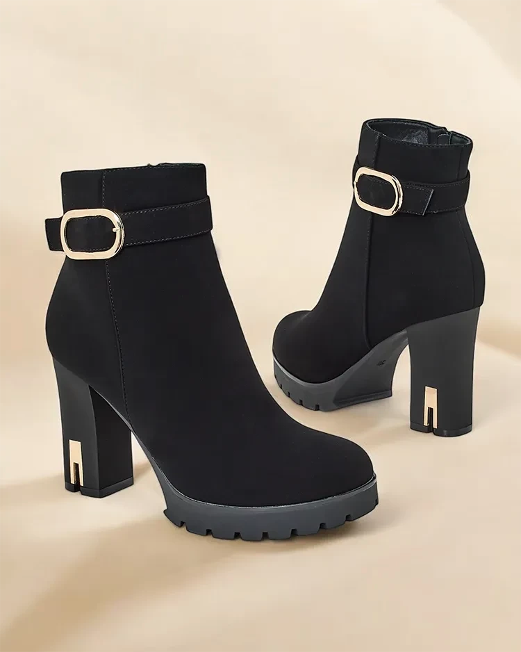 Resti Women&#039;s ankle boots on a post Ododi