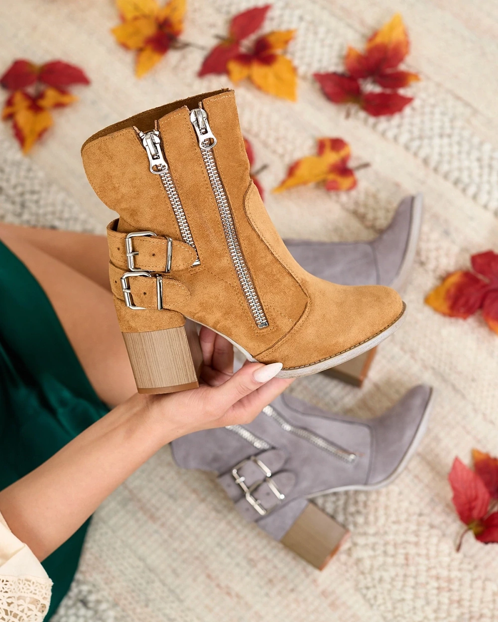 Resti Women&#039;s camel boots with Feirrgo decoration