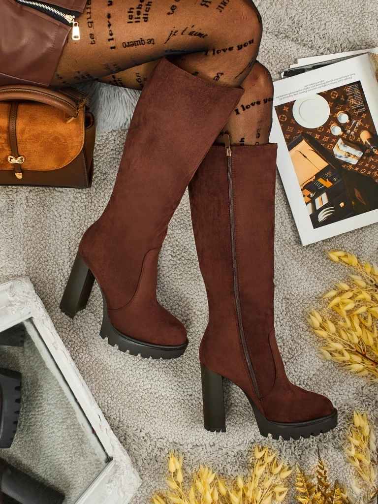 Dámske čižmy na podpätku z eko-semišu