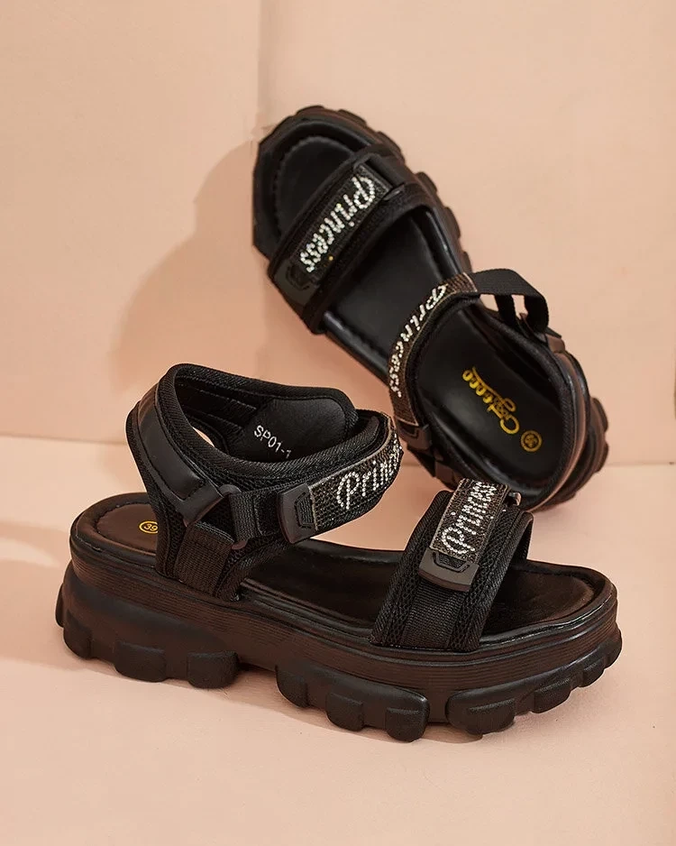 Resti Women&#039;s Aren sandals