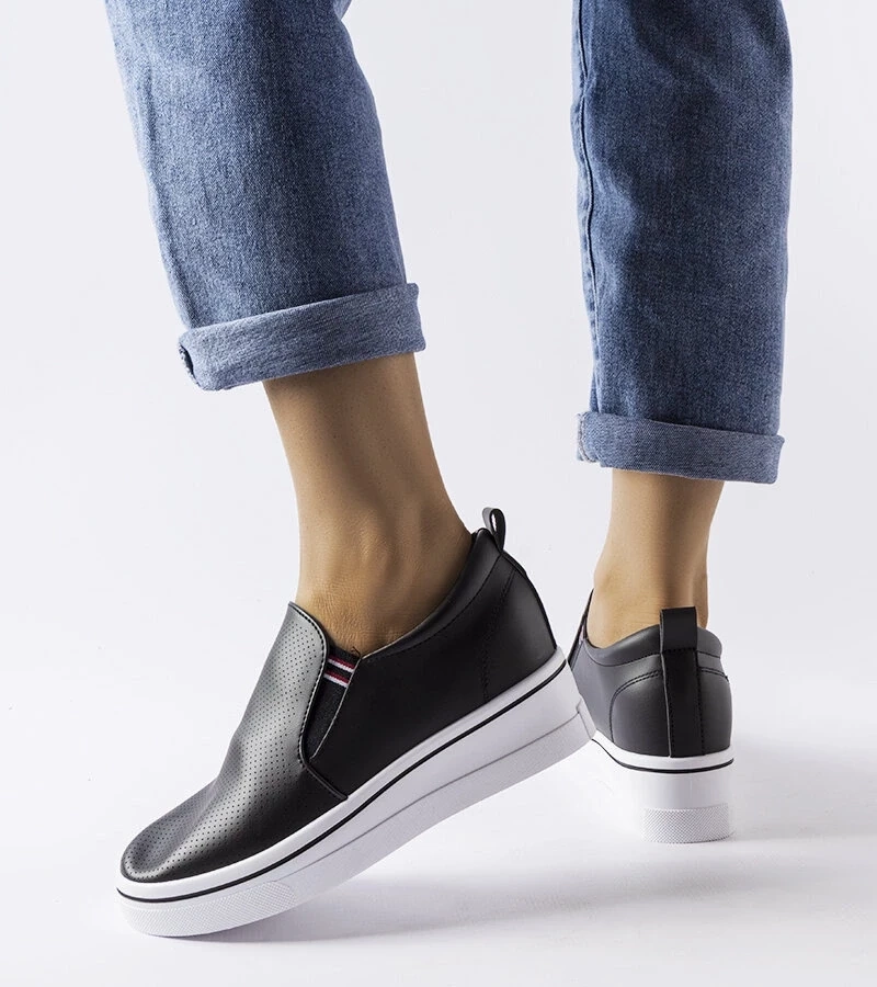 Gemre Pantofi sport cu platformă neagră Dionisia