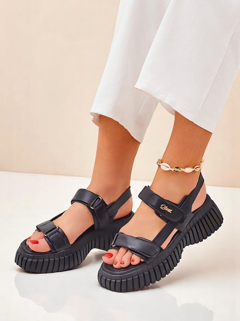 Resti Royal Fashion Women&#039;s chunky-soled Hortez sandals