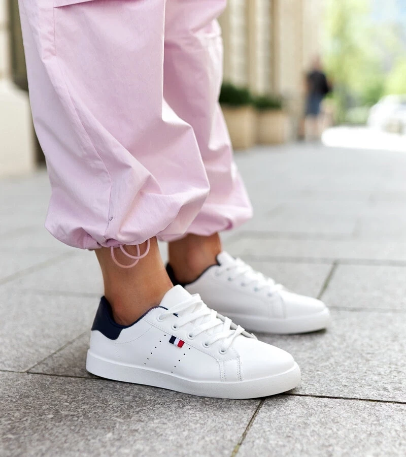 D/CEO Beige trainers Venancia