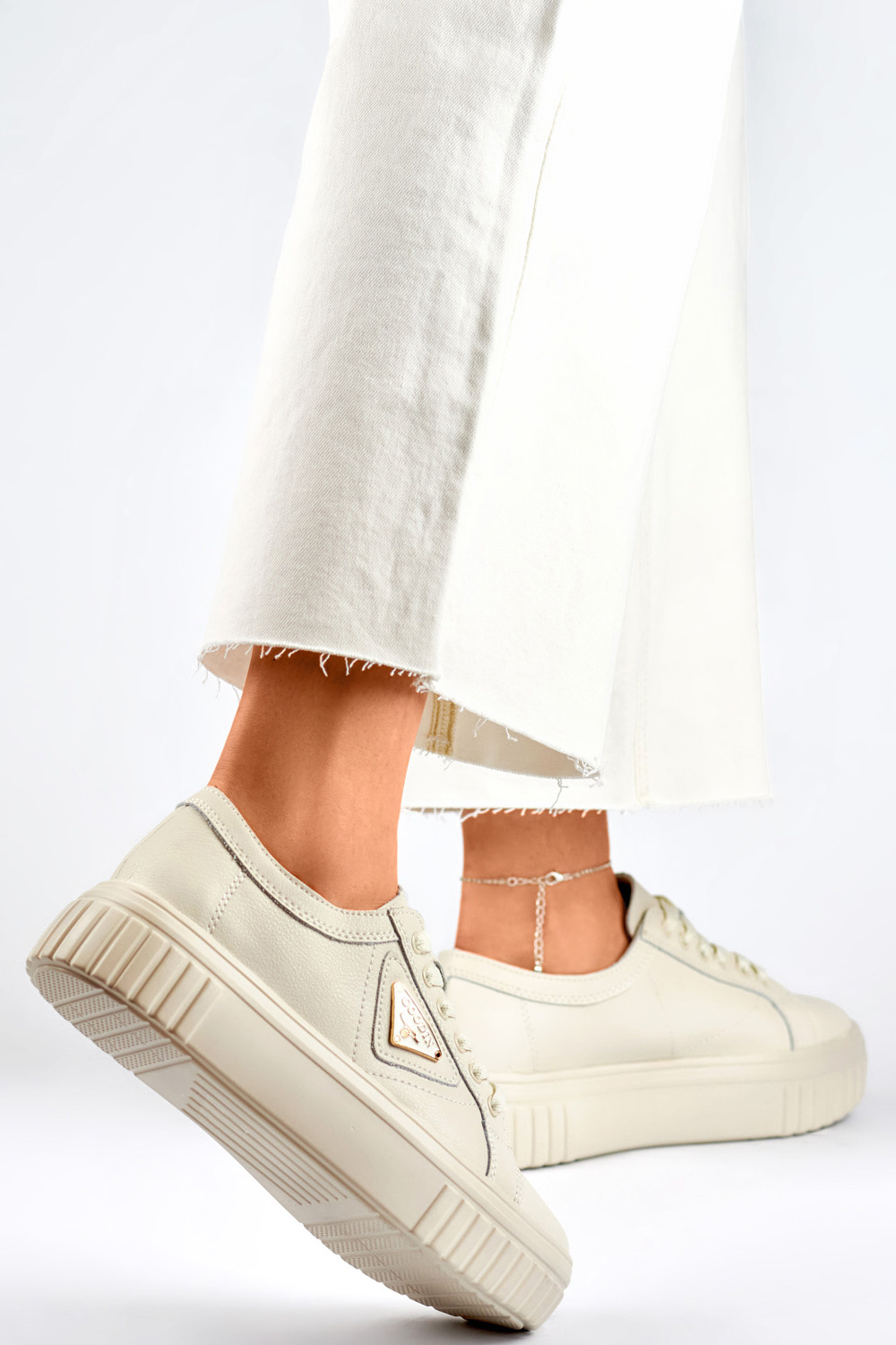 primohurt Beżowe buty sportowe damskie ze skóry naturalnej skórzane buty sportowe dla kobiet