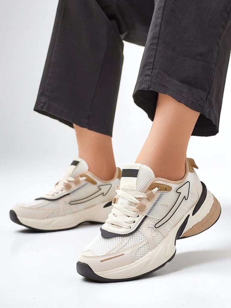Resti Women's sporty sneakers with thicker sole Beysa