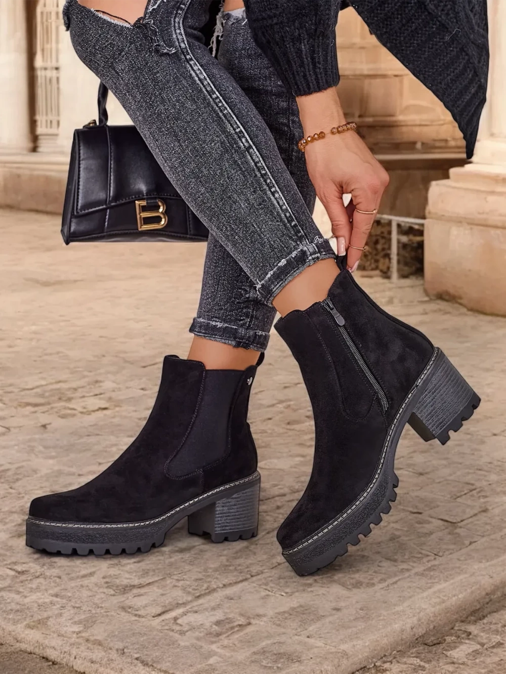 Resti Eco-suede women's ankle boots on a post Segori