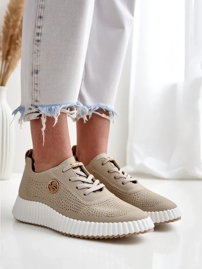 Resti Womens sporty perforated sneakers Tobin