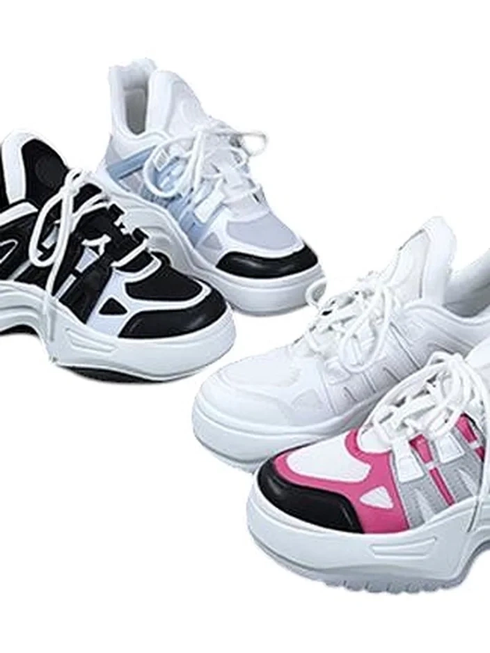 Resti Women's sporty sneakers on a thicker sole Loness