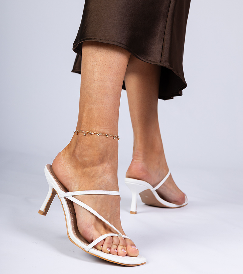 marka niezdefiniowana White elegant heeled slides Kapilon