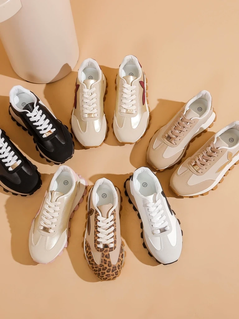 Resti Women's sporty sneakers on a thicker sole Aloqa