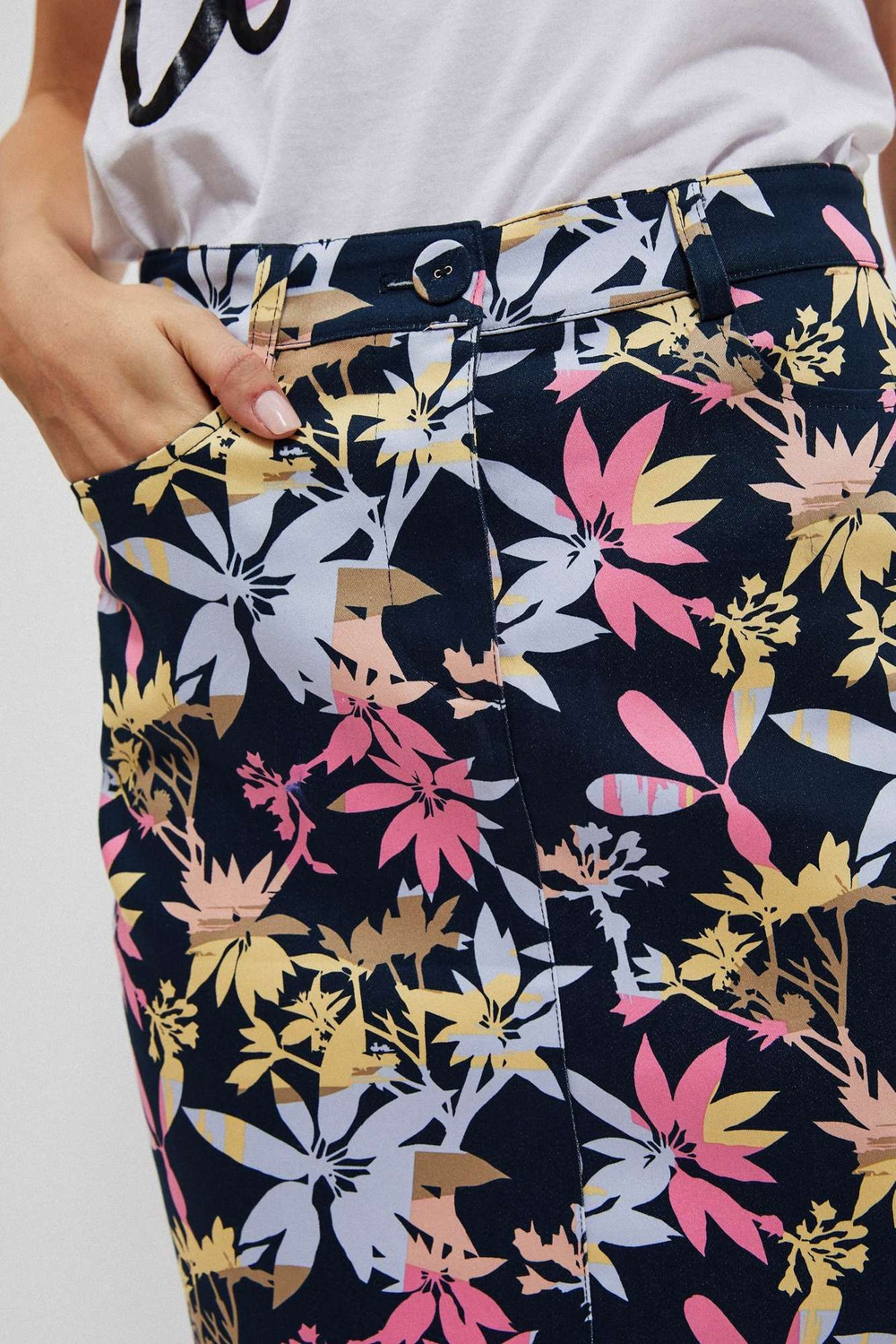 WOMEN&#039;S SKIRT L-SC-4006 D.OAK