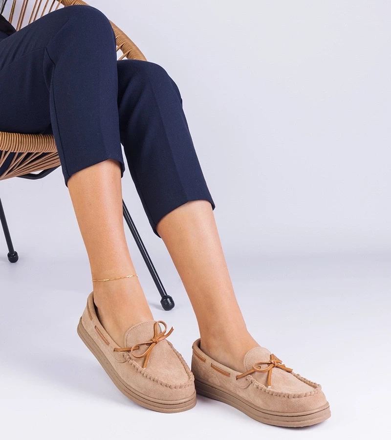 Gemre Mocasini bej pentru femei din piele ecologică întoarsă cu fundă Sarina