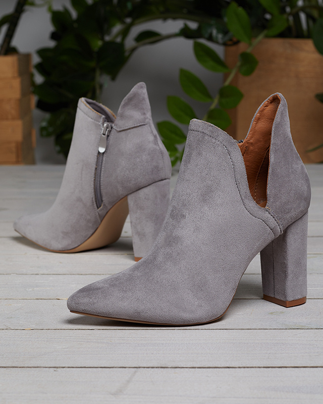 Resti Gray ankle boots with cut from Alania - Footwear