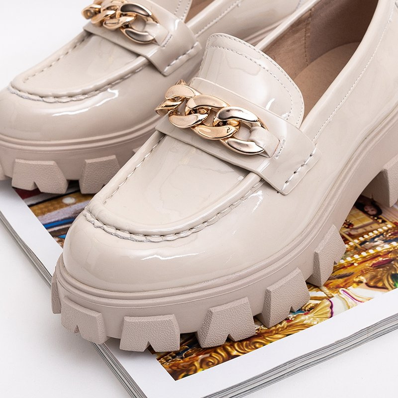 Resti Light beige women's lacquered half shoes with chain Ginevra - Footwear