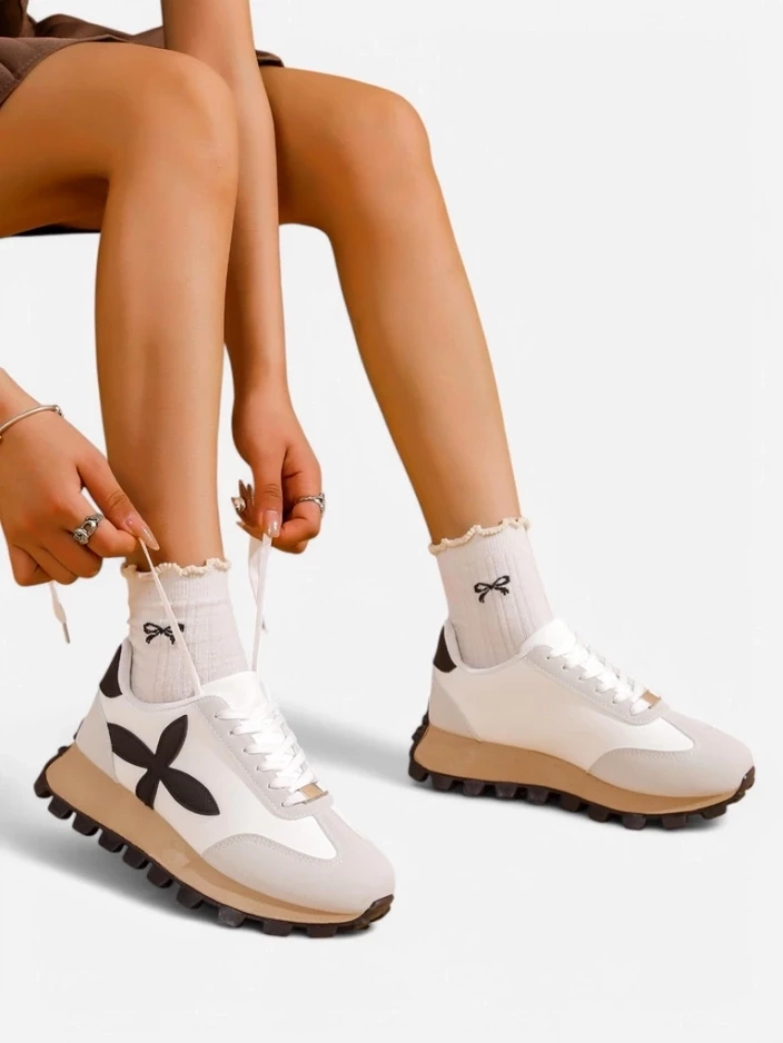 Resti Women's sporty sneakers on a thicker sole Aloqa