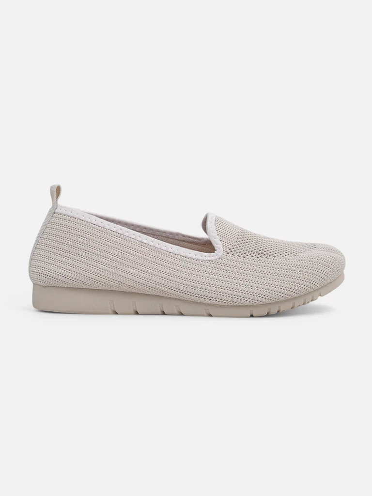 Resti Women's Fabric Moccasins Caerit